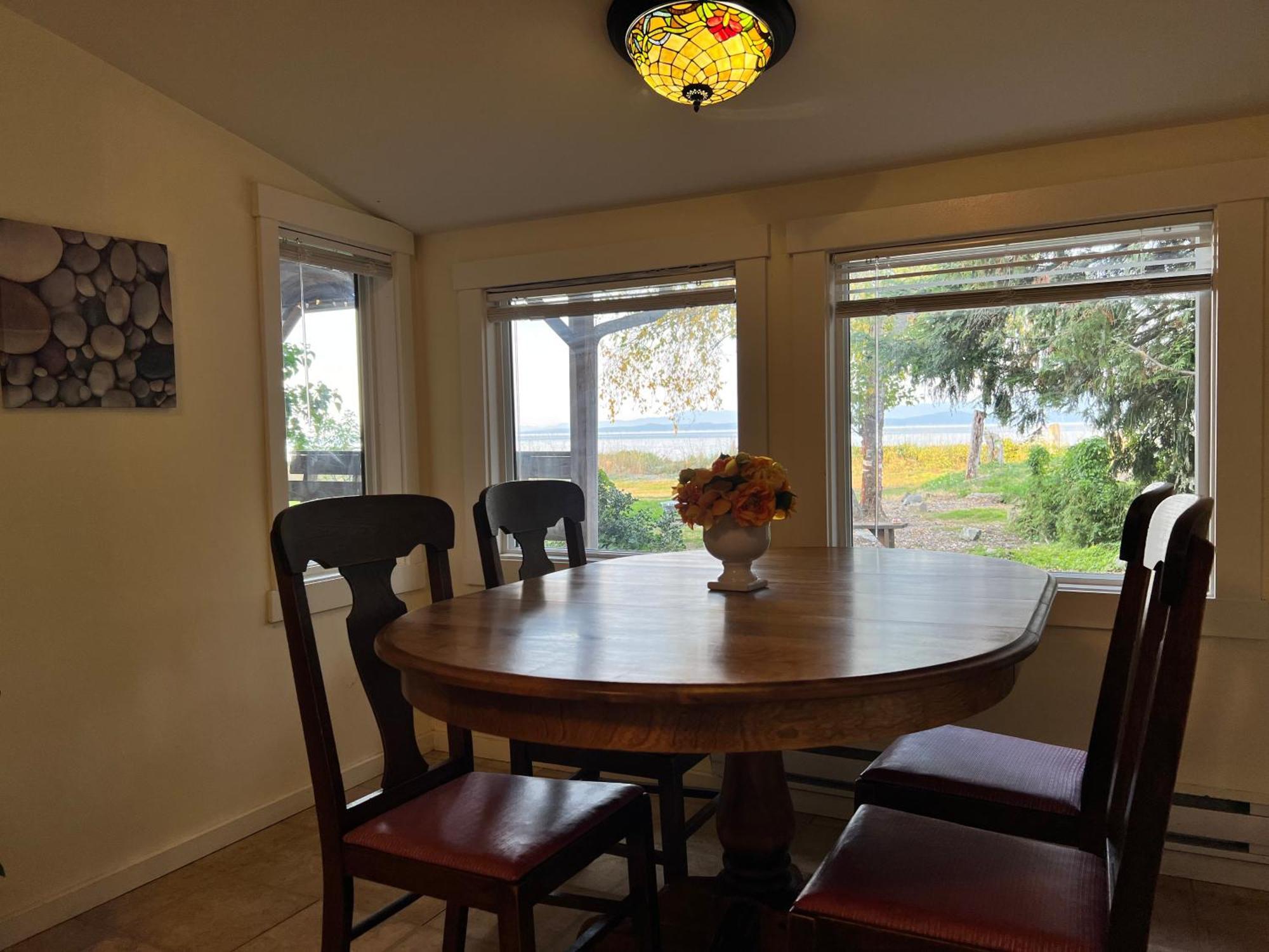 Sea Edge Motel Parksville Room photo